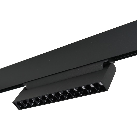 ML8930